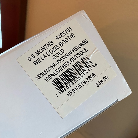 Robeez Willa Cozy Bootie Moccasins ❄️ - Picture 2 of 3